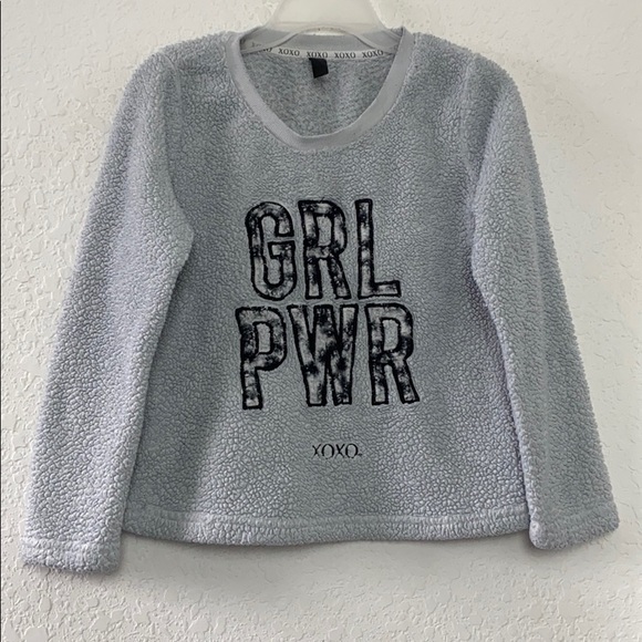 ✅Women XOXO Girl Power Sweater Size M - Picture 1 of 3